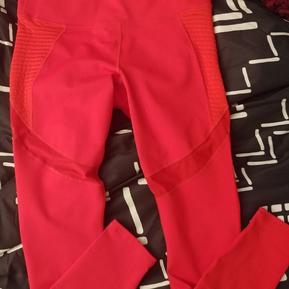 Fabletics - Picture 6 of 6